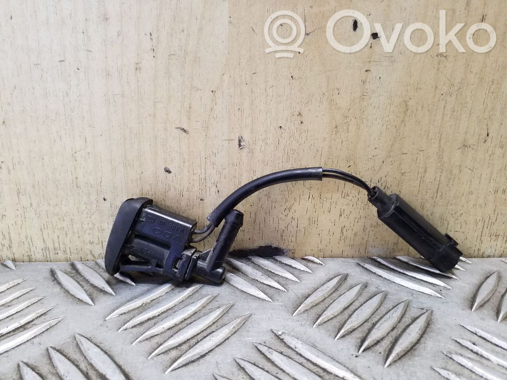 BMW X3 E83 Spritzdüse Scheibenwaschanlage 