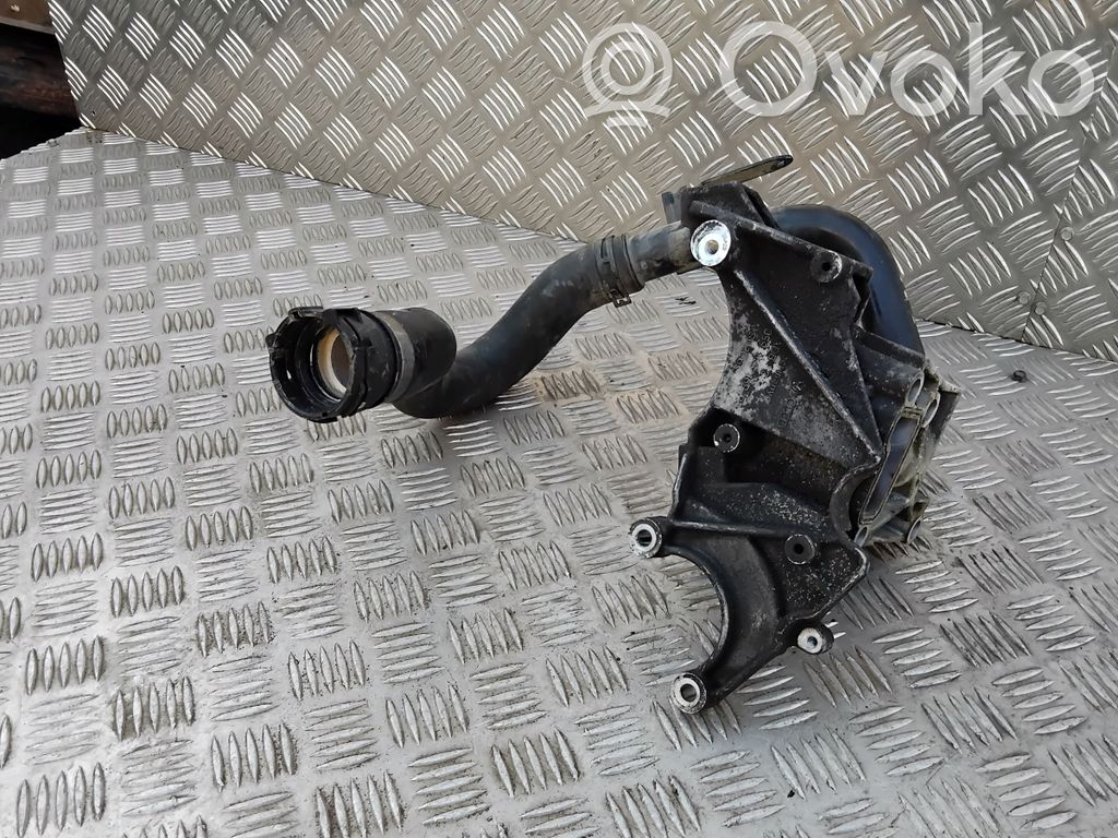 Ohjaustehostimen pumpun kannake   059145169