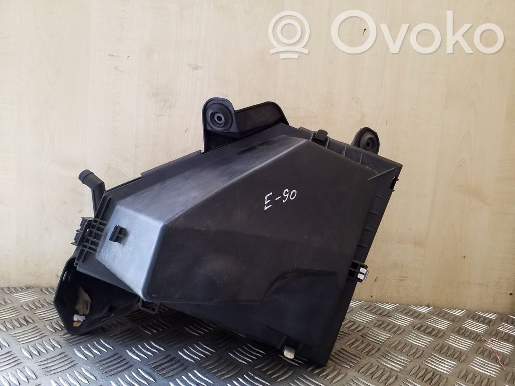 BMW 3 E90 E91 Air filter box 