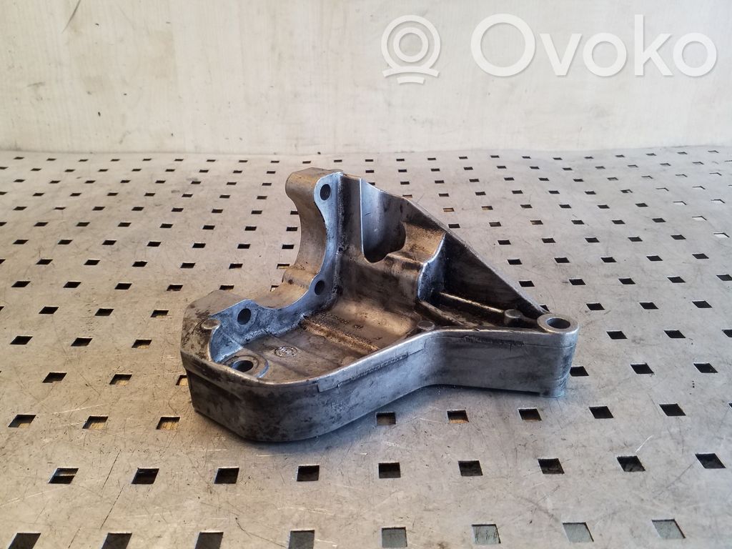 BMW 3 E90 E91 Power steering pump mounting bracket 
