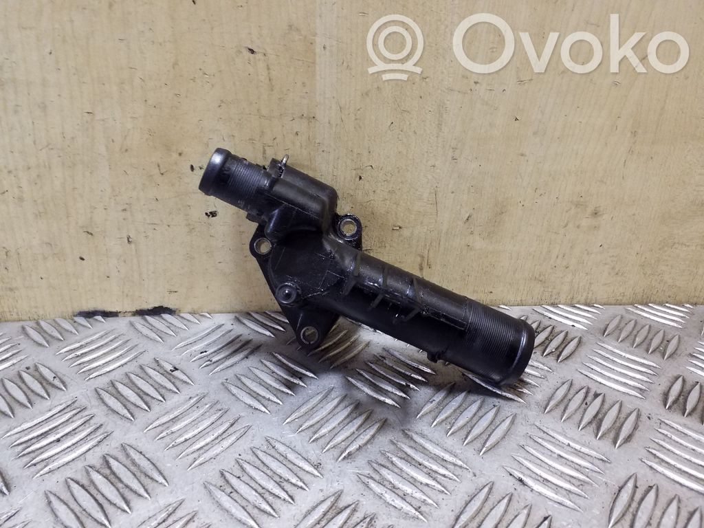 Nissan Qashqai Termostat / Obudowa termostatu 
