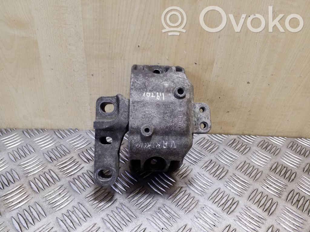 Volkswagen Golf IV Engine mount bracket 