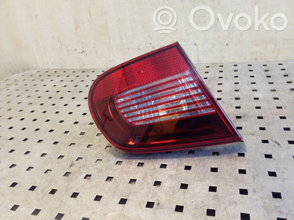 Volkswagen Eos Tailgate rear/tail lights 