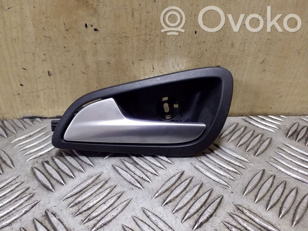 Ford Focus Front door interior handle 