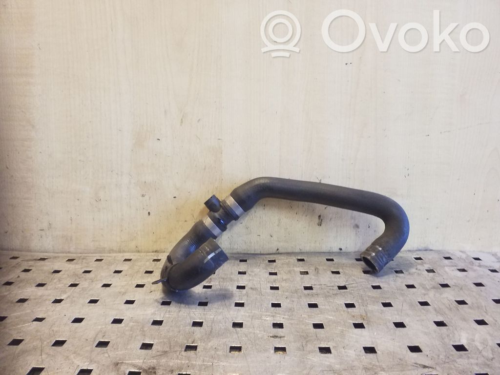 BMW X3 E83 Engine coolant pipe/hose 