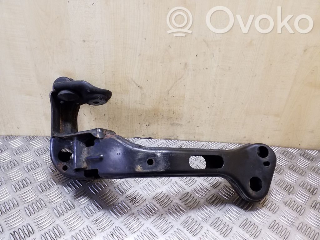 BMW X3 E83 Gearbox mounting bracket 