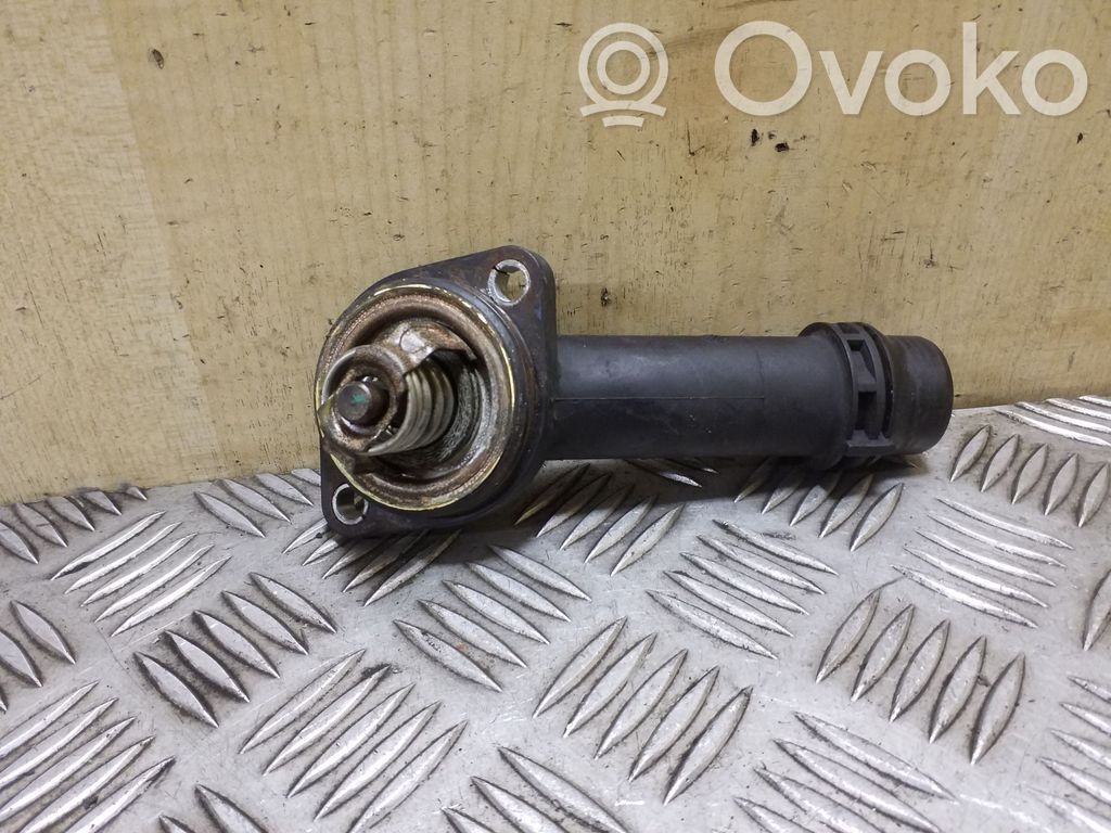 Audi A6 S6 C6 4F Termostaatin kotelo 