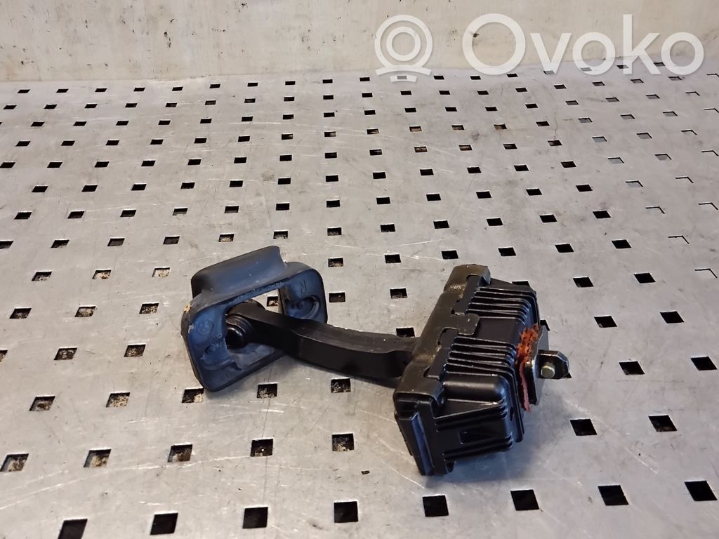 Etuoven pidätin   8402502