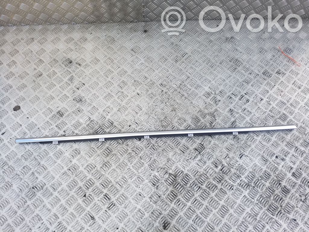 Hyundai i40 Ornament geam ușă față 