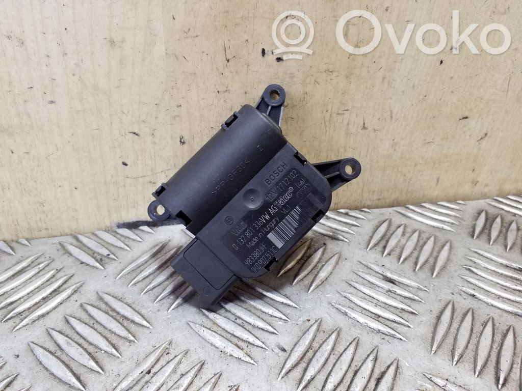 Volkswagen PASSAT B7 Motorino attuatore aria 