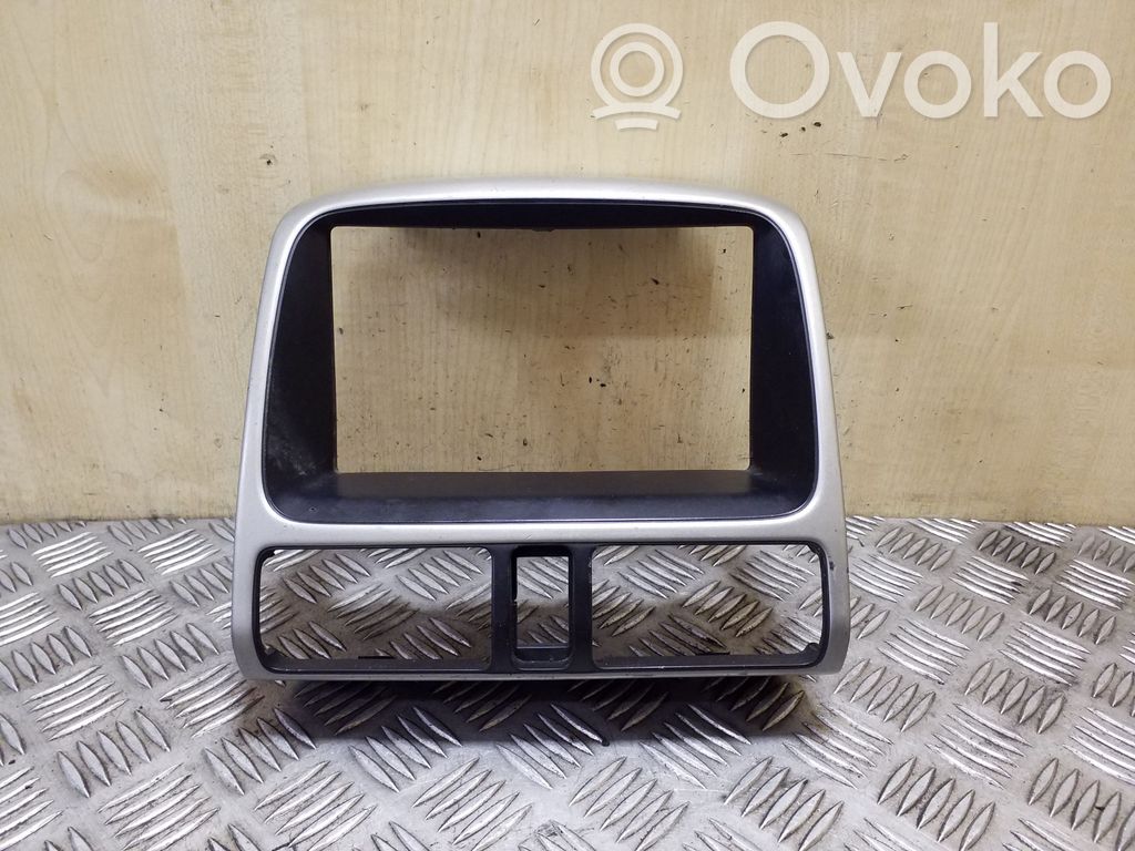 Honda CR-V Konsola środkowa / Radio / GPS 