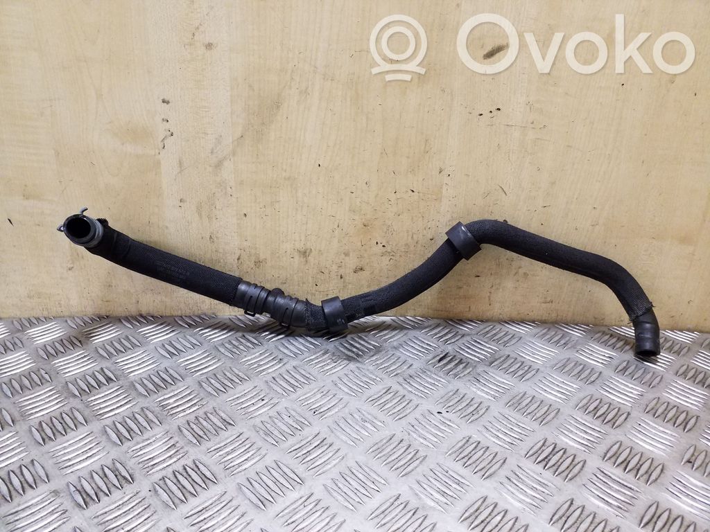 Audi A8 S8 D4 4H Tubo flessibile del liquido di raffreddamento del motore 