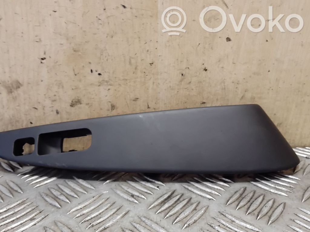 Hyundai ix35 Ramka przycisku otwierania szyby drzwi tylnych 