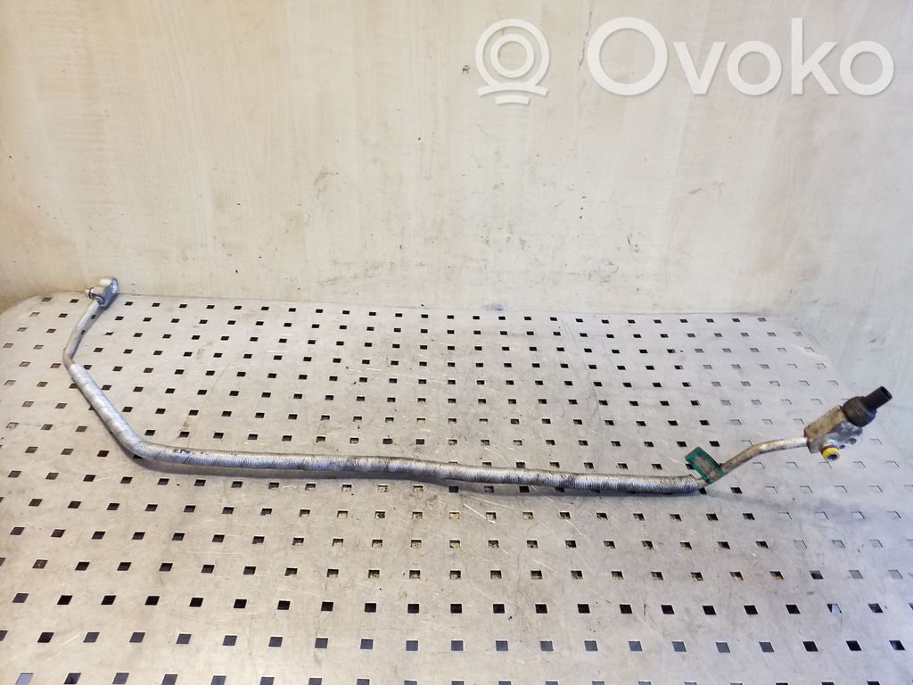 BMW X3 E83 Ilmastointilaitteen putki (A/C) 