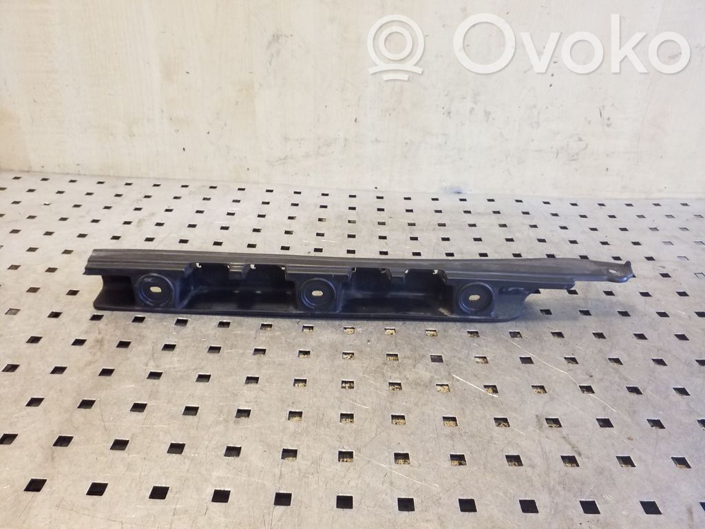 BMW X3 E83 Staffa di rinforzo montaggio del paraurti posteriore
