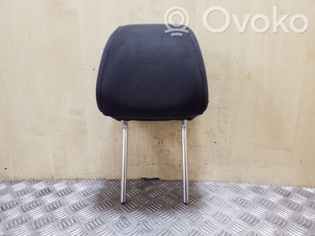 Etuistuimen pääntuki