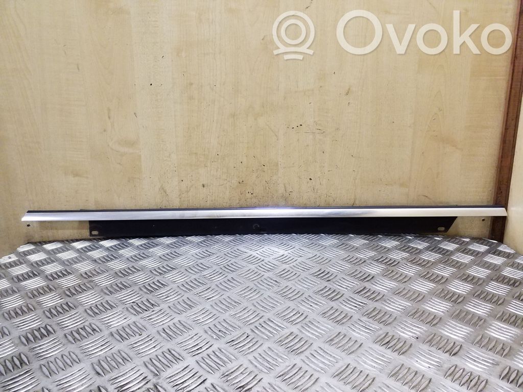 Audi Q7 4L Rivestimento modanatura del vetro della portiera posteriore 