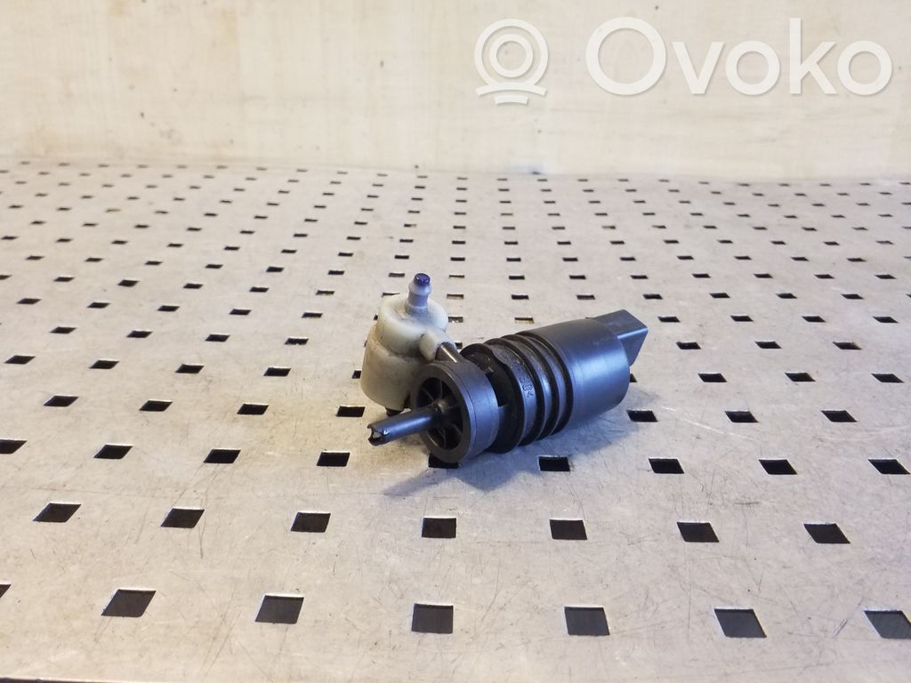 Audi Q7 4L Pompe de lave-glace de pare-brise 