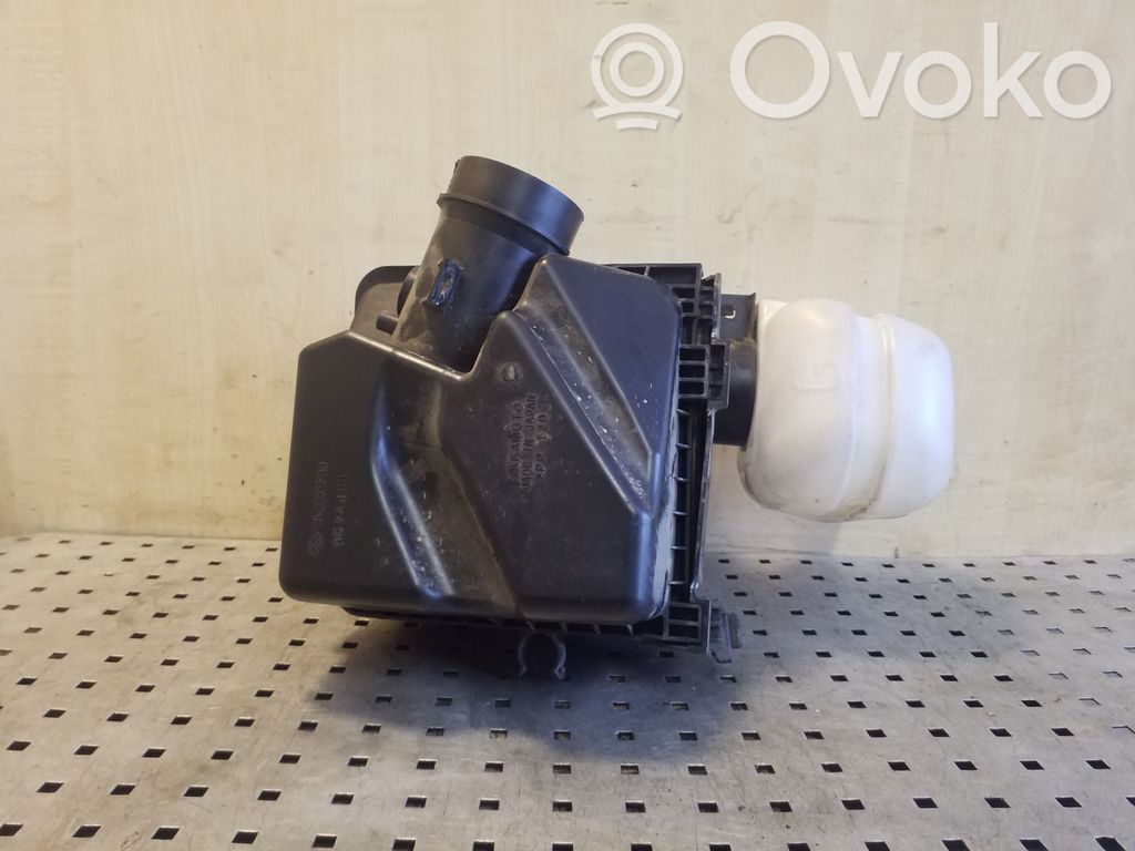 Subaru Outback Air filter box 