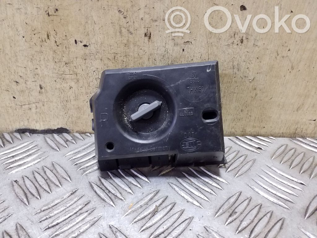 Audi 100 S4 C4 Takavalon osa 
