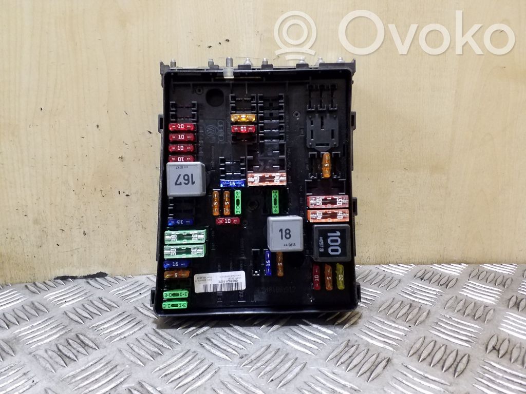 Skoda Octavia Mk2 (1Z) Módulo de fusible 