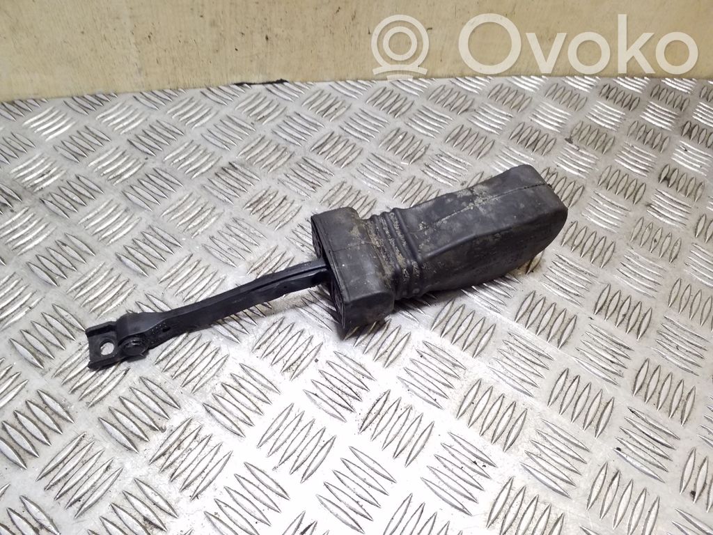 Audi Q5 SQ5 8R Takaoven pidätin