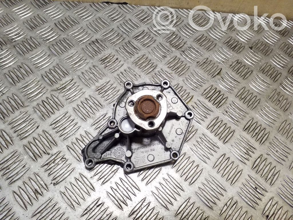 Audi Q5 SQ5 8R Vesipumppu 