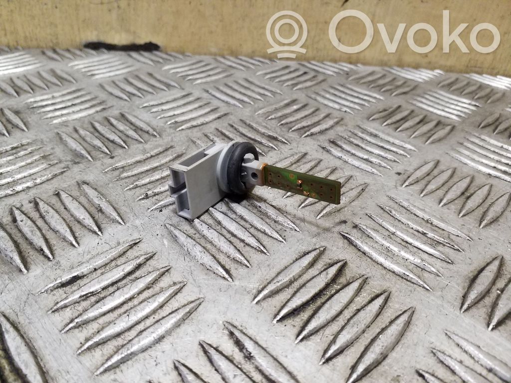 Innentemperatursensor   3D0907543A
