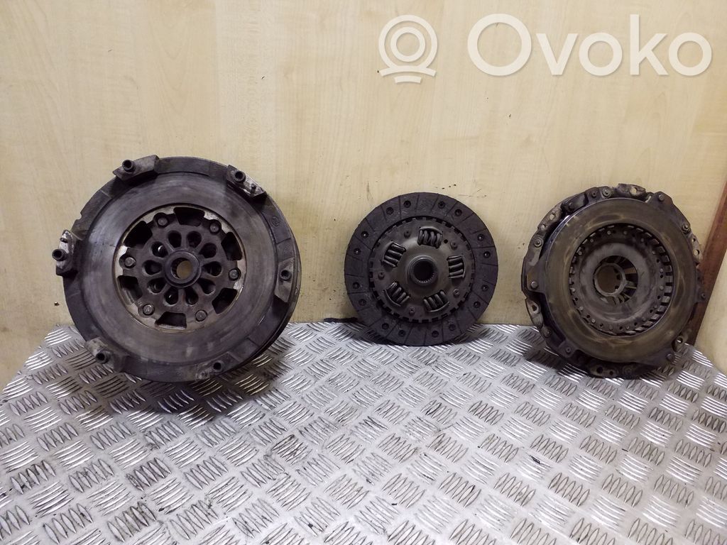 Audi A4 S4 B8 8K Kit d'embrayage 