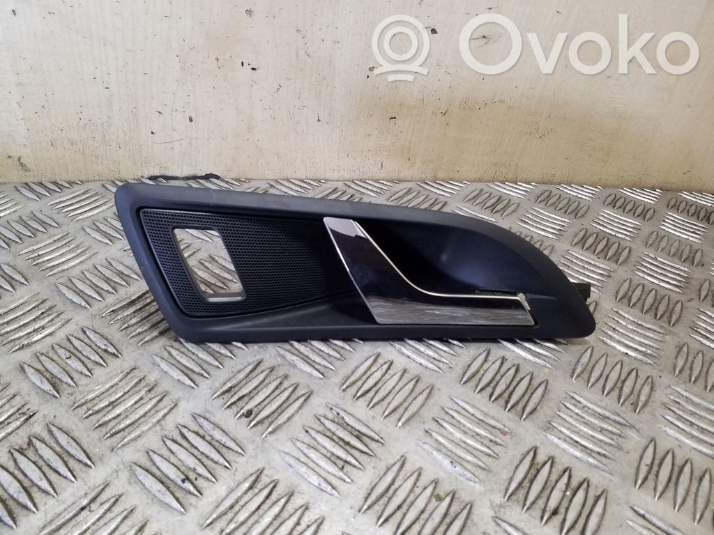 Skoda Yeti (5L) Klamka wewnętrzna drzwi tylnych 