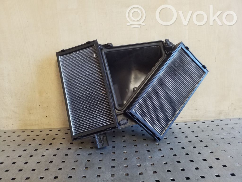 BMW X5 E70 Oro mikrofiltro rėmas (dalis) 