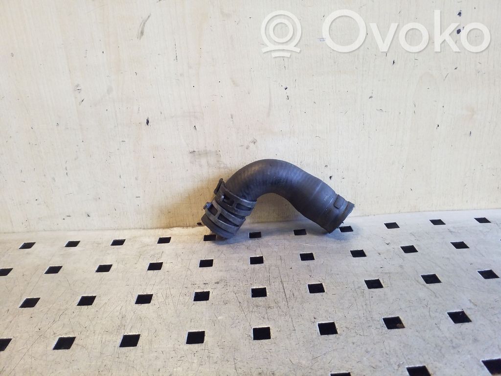 Audi Q7 4L Engine coolant pipe/hose 