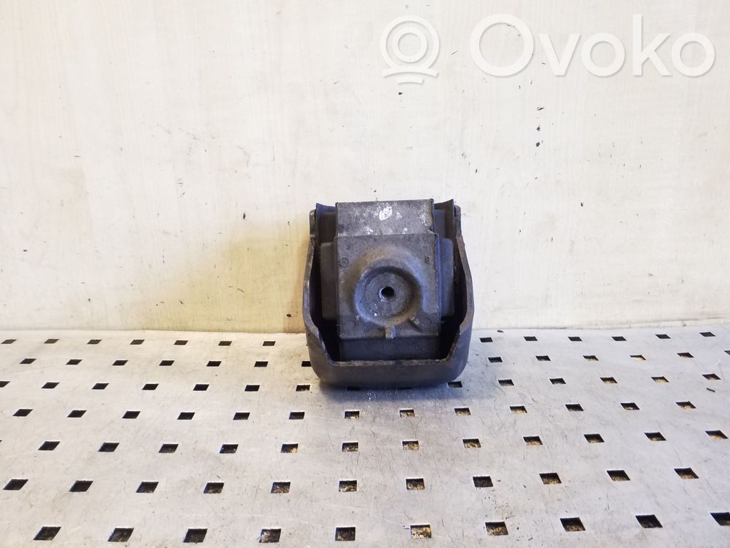 Engine mount bracket   A9062411013