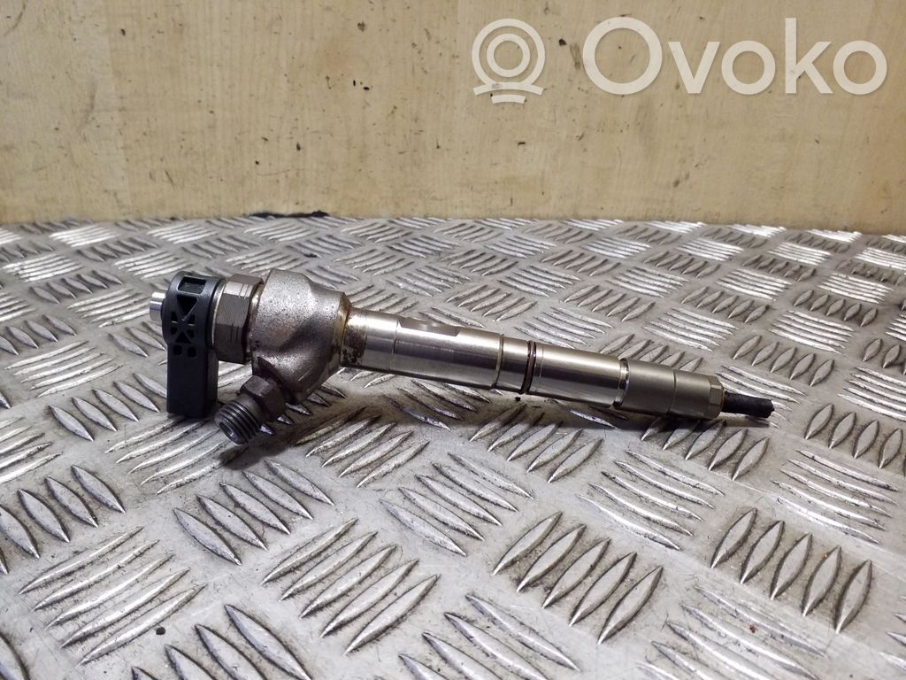 Volkswagen PASSAT B8 Injector combustibil