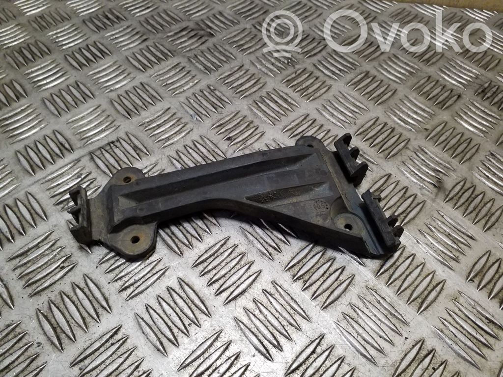 Audi A6 S6 C4 4A Front bumper mounting bracket 