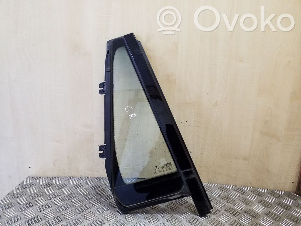 Volvo XC90 Ventanilla de ventilación de la puerta trasera 