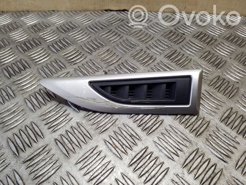 Chevrolet Captiva Listwa / Nakładka na błotnik przedni 