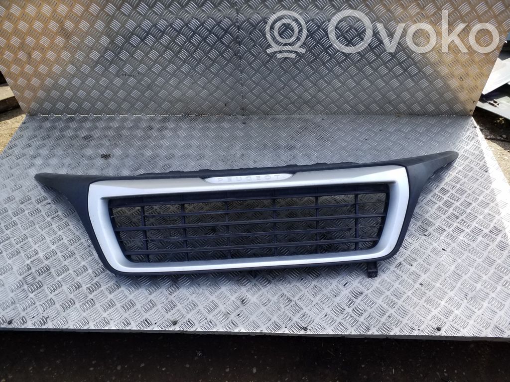 Peugeot Boxer Front bumper upper radiator grill 