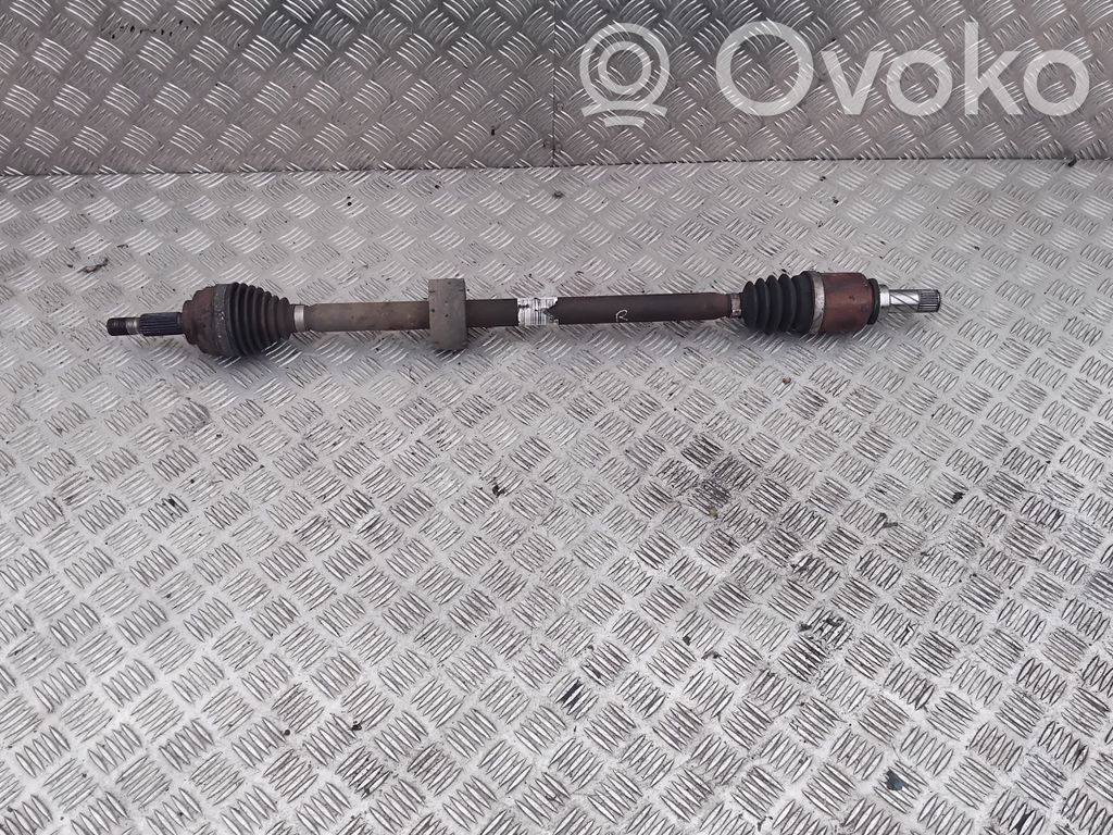 Dacia Sandero Półoś przednia 