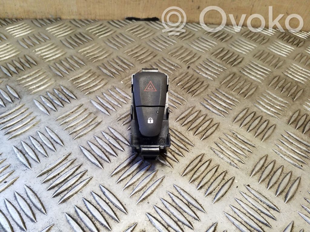 Dacia Sandero Botón interruptor de luz de peligro 