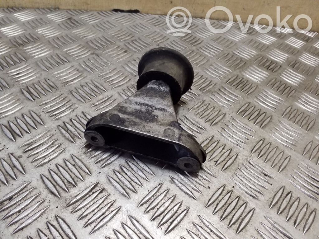 Audi 80 90 S2 B4 Engine mount bracket 