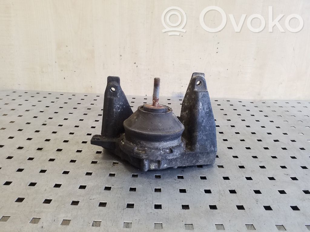 Engine mount bracket   4A0199352
