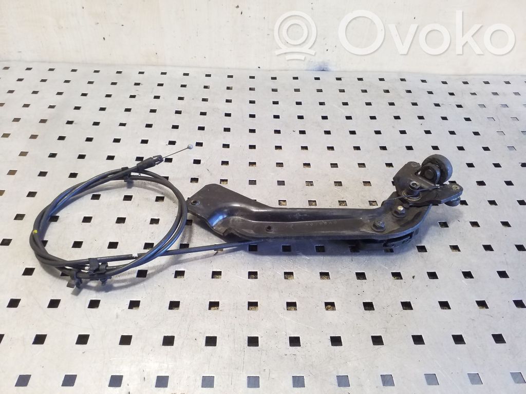 Chrysler Voyager Sliding door lower roller guide/hinge 