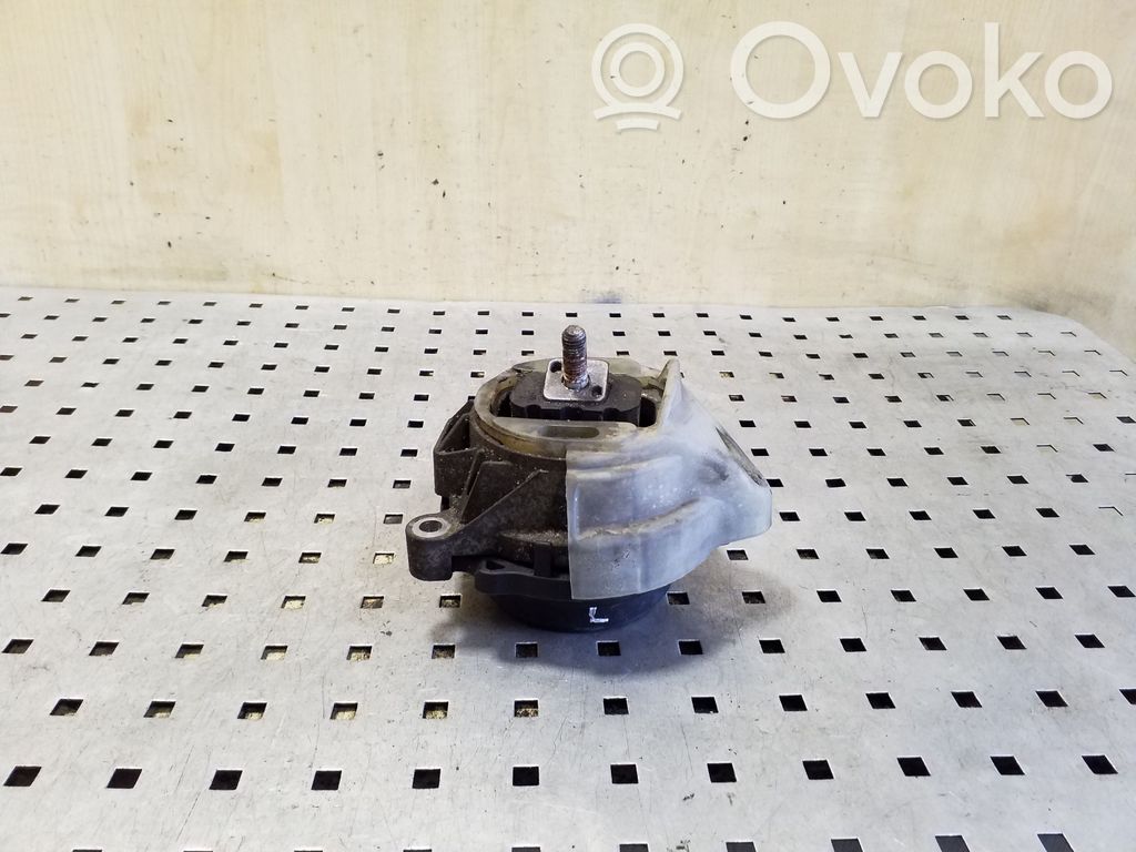 Engine mount bracket   4073499