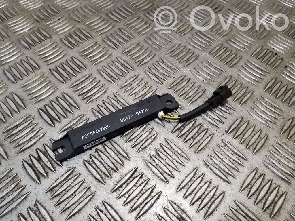 KIA Soul Interjero komforto antena 