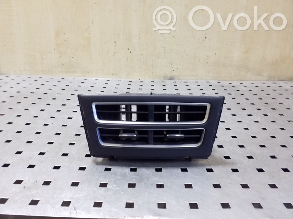 Tesla Model S Oro grotelės gale 