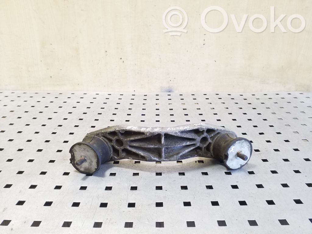 BMW 5 E39 Gearbox mounting bracket 