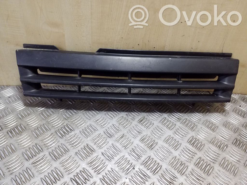 Opel Vectra A Maskownica / Grill / Atrapa górna chłodnicy 