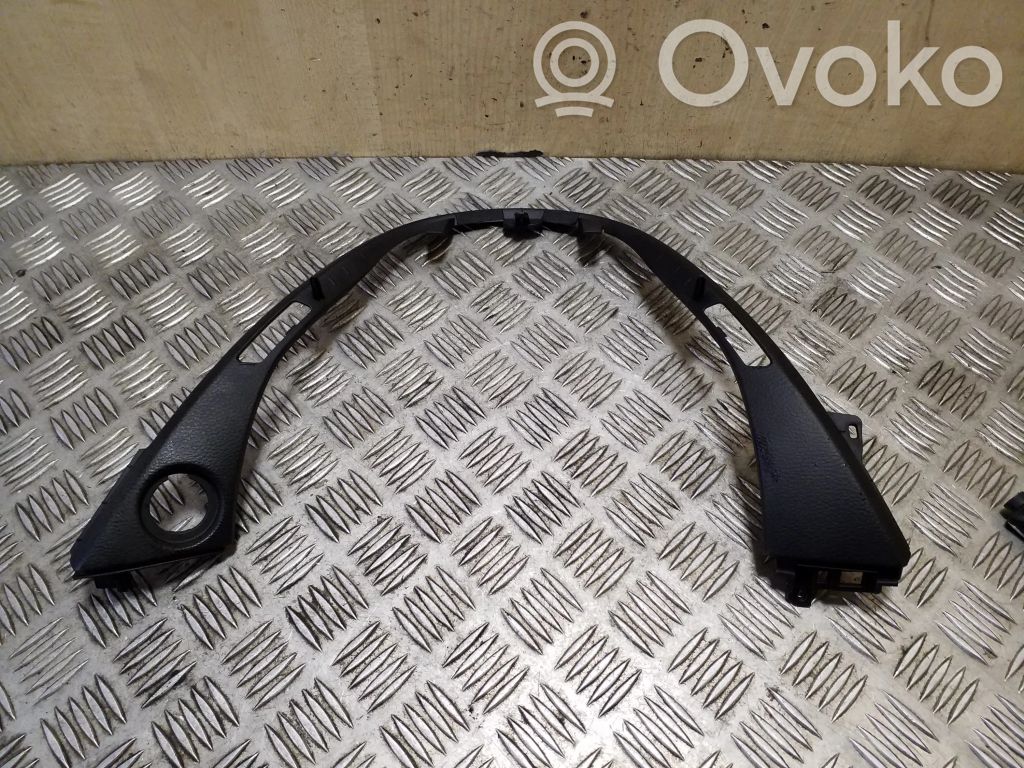 BMW X1 E84 Panelės apdaila 