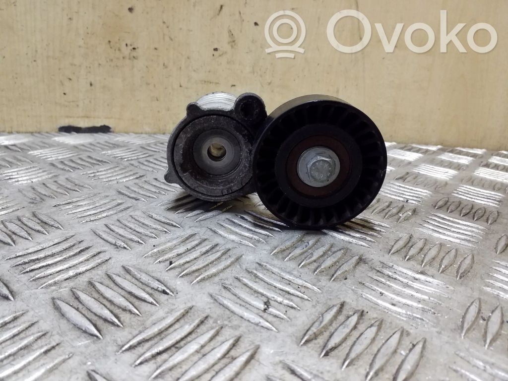 Volvo V40 Diržo įtempėjas 